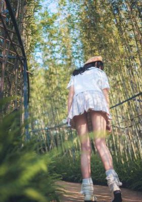 罗娜艳情史_国产剧最新电影在线观看
